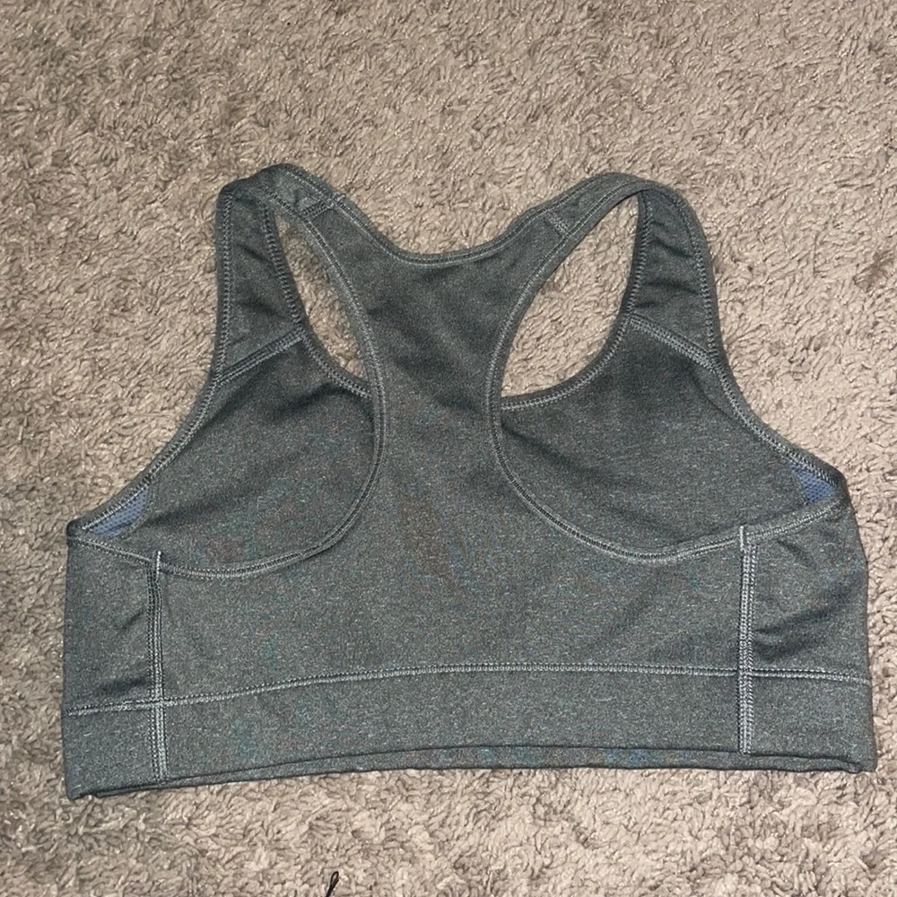 Grey Nike sports bra medium - Picture 2 of 2